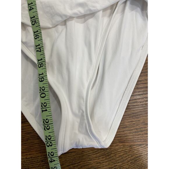 La Blanca Womens Swimsuit One Piece Solid White Ruching Straps Stretch Size 8 - Picture 7 of 9